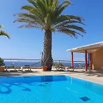 Otel Cais Da Oliveira 4*