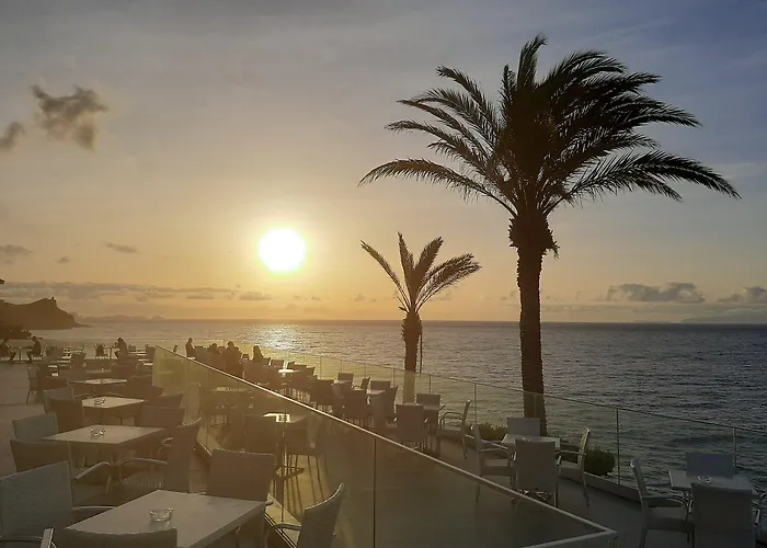 Hotel Cais Da Oliveira 4*