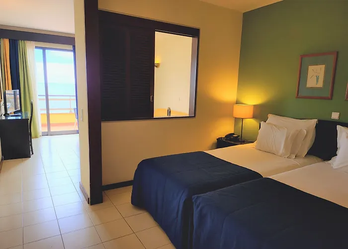 Cais Da Oliveira Hotel