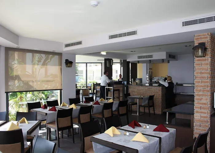 Hotel Cais Da Oliveira 4*