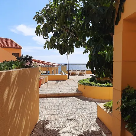 Cais Da Oliveira Hotel Canico (Madeira)