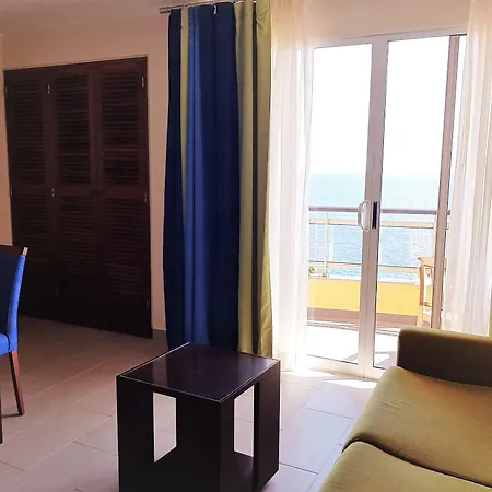 Hotel Cais Da Oliveira 4*