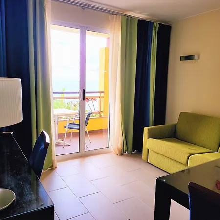 Hotel Cais Da Oliveira 4*