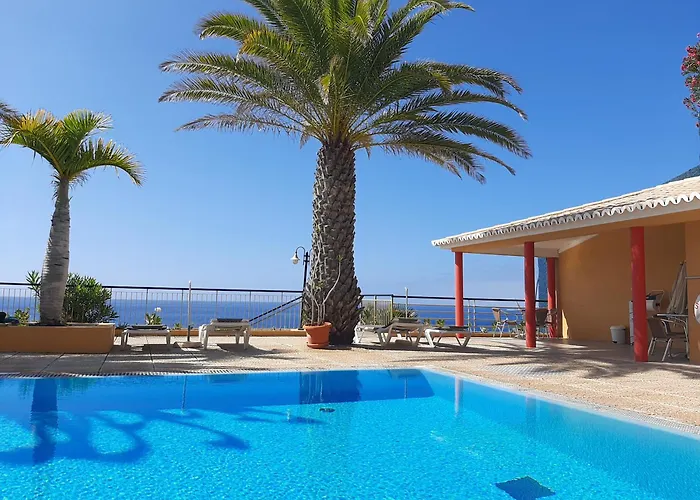 Hotel Cais Da Oliveira 4*