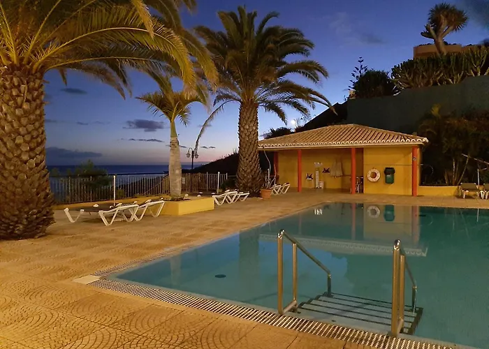 Hotel Cais Da Oliveira 4*