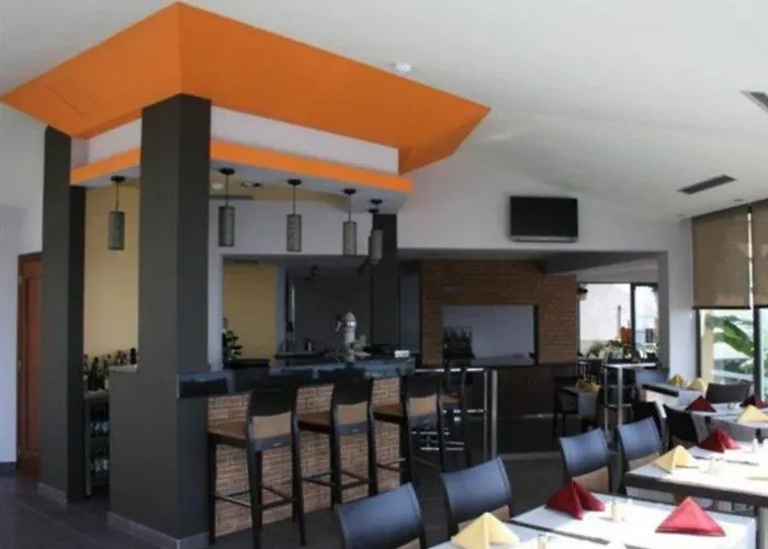 Hotel Cais Da Oliveira Canico (Madeira)