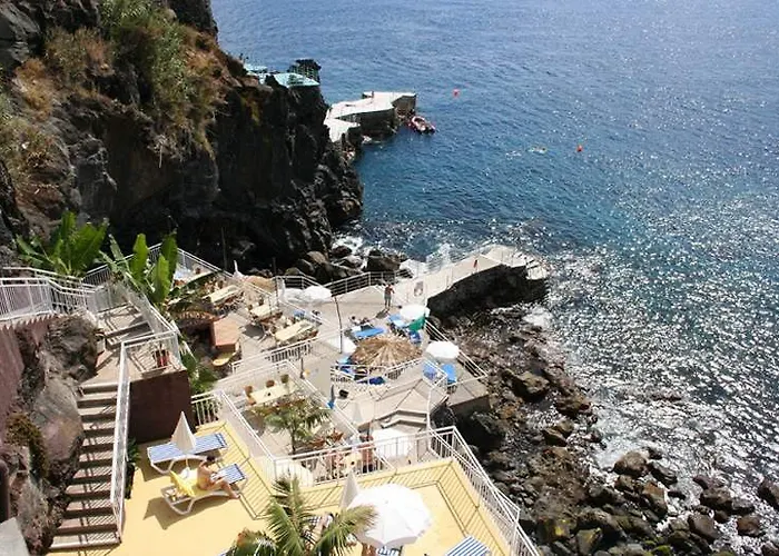 Cais Da Oliveira Hotel Canico (Madeira)